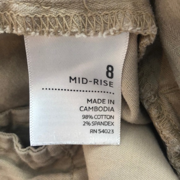 Old Navy mid-rise khaki pants women’s size 8 - Picture 4 of 4